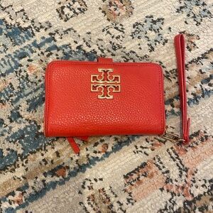 Tory Burch Britten Wristlet